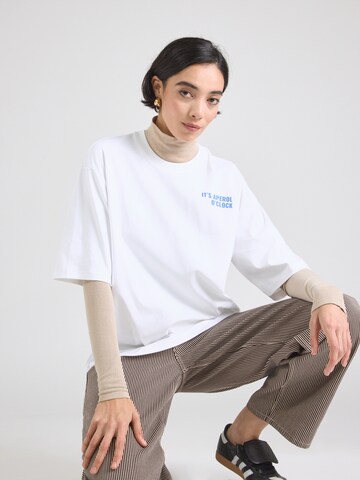 T-shirt oversize COMMA en blanc