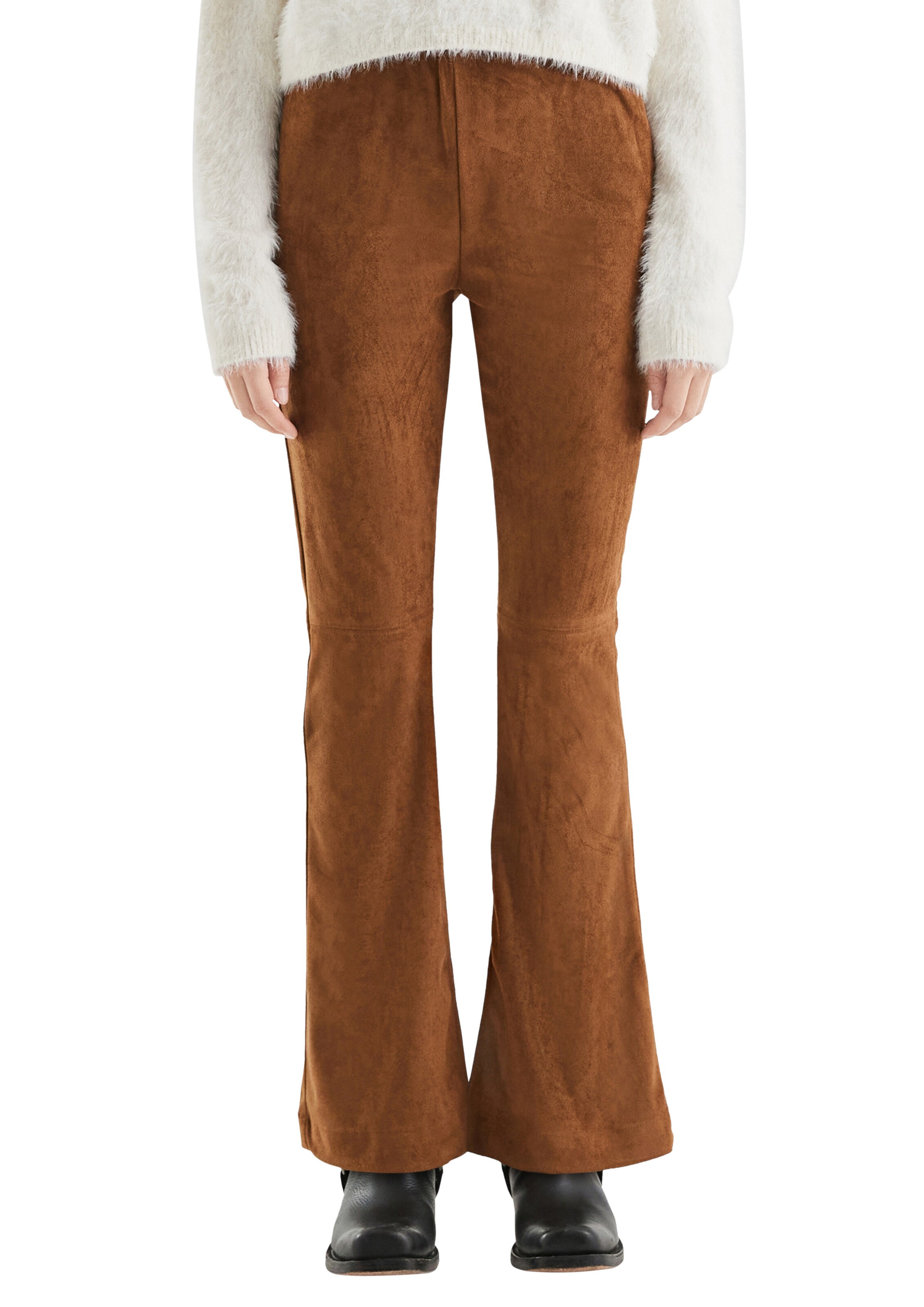 QS Flared Broek in Bruin: voorkant