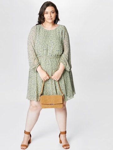 Forever New Petite - Vestido en verde