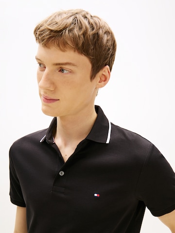 TOMMY HILFIGER - Camiseta en negro
