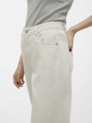 Regular Jean 'EVELYN' VERO MODA en blanc