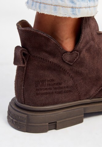 CESARE GASPARI Lace-up bootie in Brown