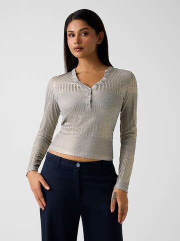 GUESS Sweater in Silver: front
