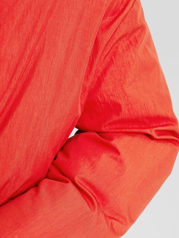 BershkaPrijelazna jakna - crvena boja