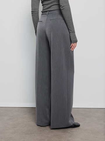 Regular Pantalon à plis 'Shirin' RÆRE by Lorena Rae en gris