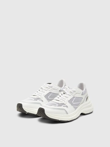 SELECTED FEMME Sneakers in White