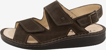 Finn Comfort Sandalen 'Toro-S' in Bruin: voorkant