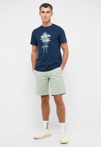 MUSTANG Regular Shorts in Grün