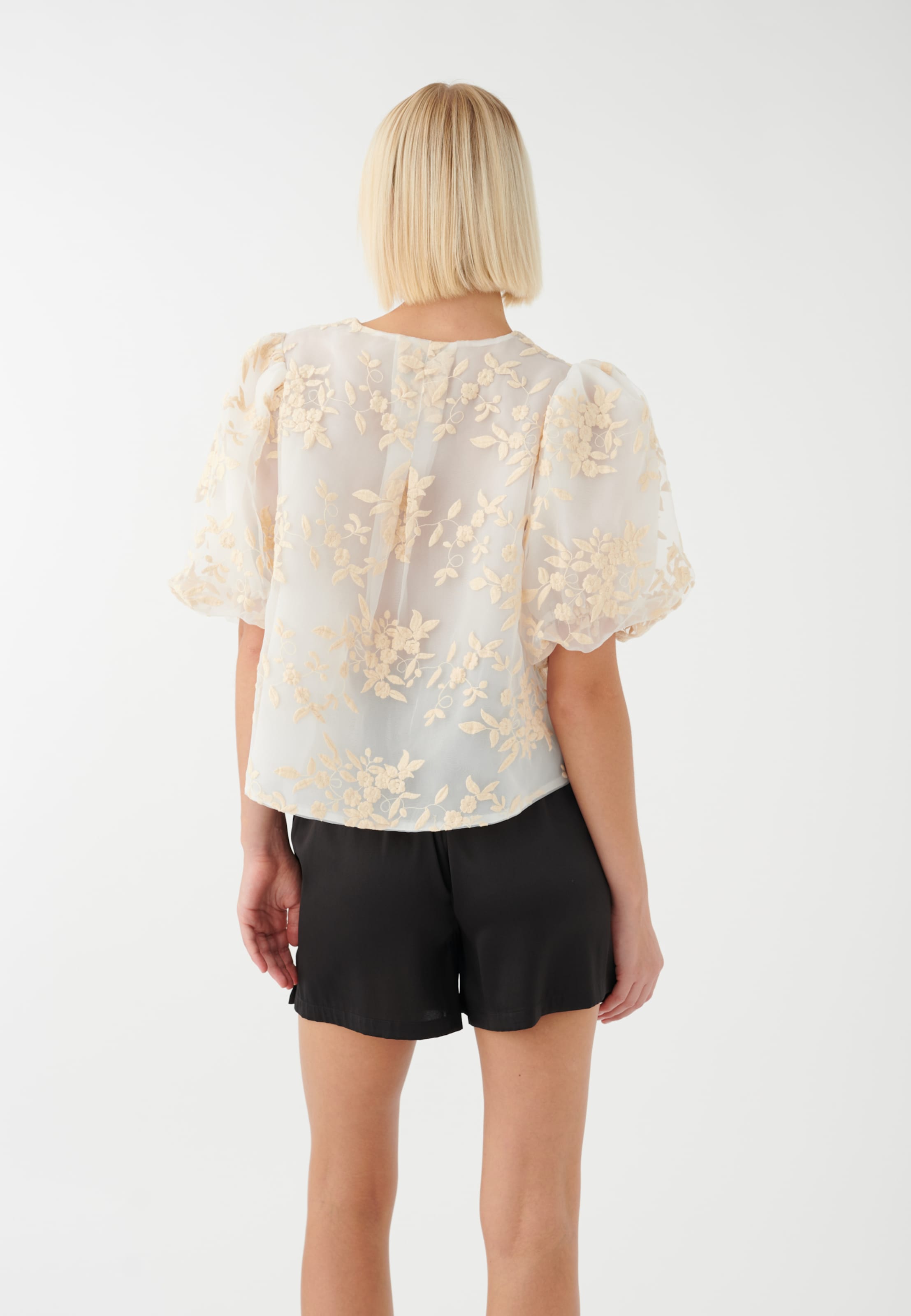 Camicia da donna di Dea Kudibal in beige