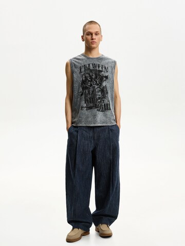 Wide Leg Jean à pince Bershka en bleu