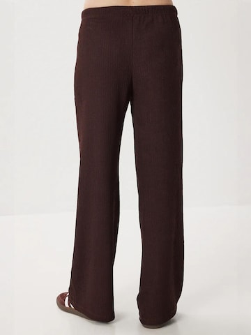 Wide leg Pantaloni 'Hose' di Happiness İstanbul in marrone