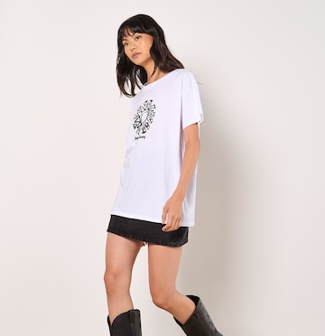 Apricot Shirt ' ' in Black