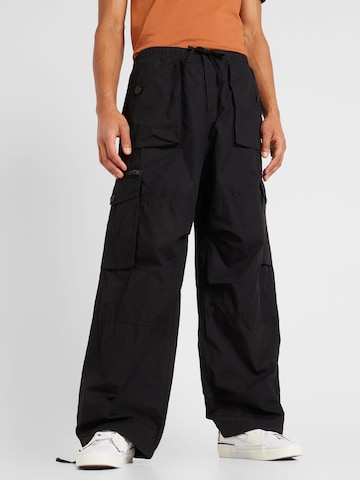 Loosefit Pantaloni cargo 'Piper' di WEEKDAY in nero: frontale