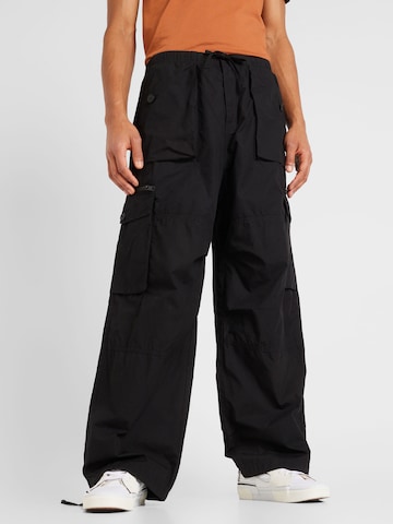 Loosefit Pantalon cargo 'Piper' WEEKDAY en noir : devant