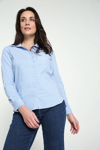 Cassis Blouse in Blue: front