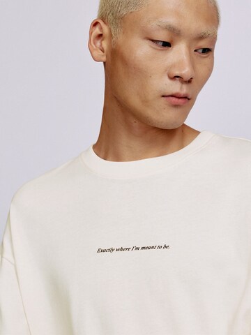 Pull&Bear T-Shirt in Beige