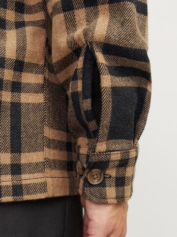 JACK & JONES Comfort fit Overhemd in Bruin