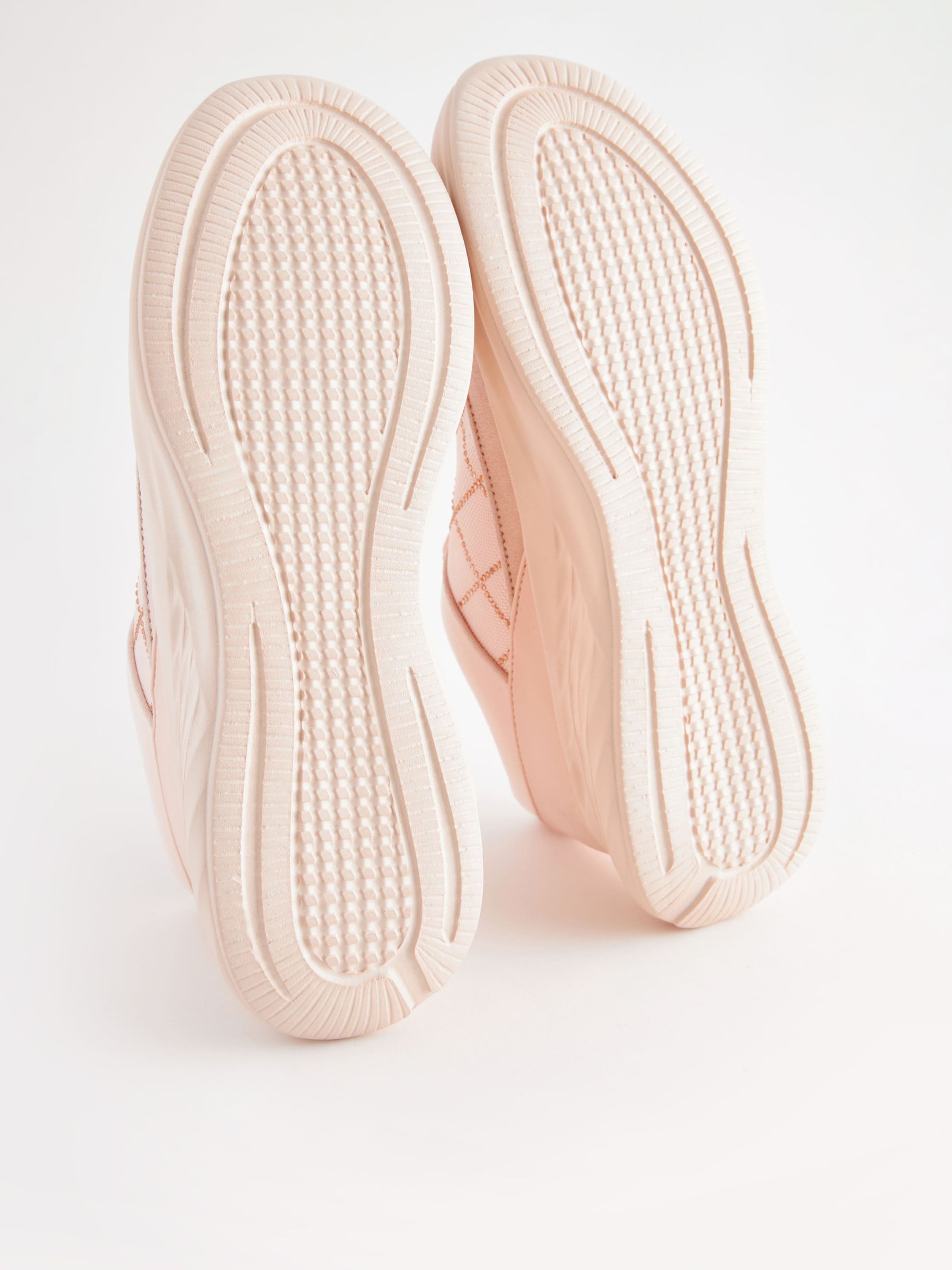 Next Platform trainers in Beige