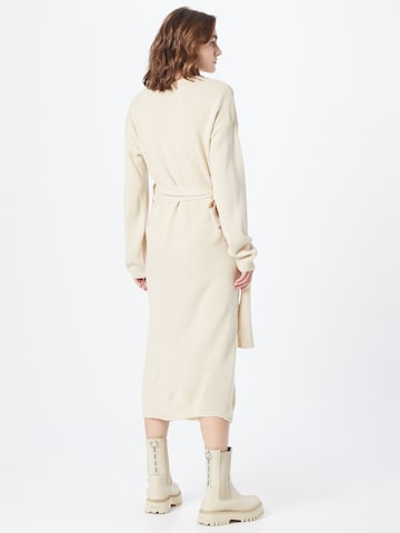 In The Style Knitted dress 'CARYS WHITAKER' in Beige