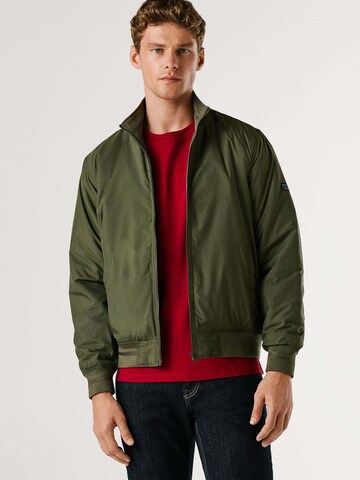 Pepe Jeans Between-Season Jacket 'Saunders' in Green: front