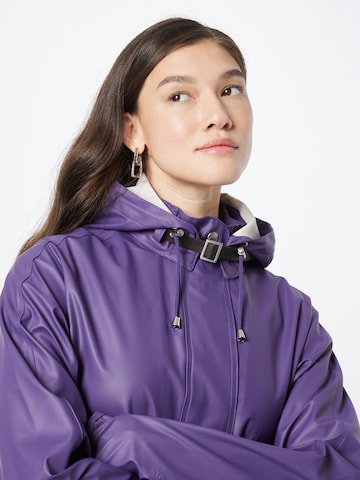 ILSE JACOBSEN Raincoat in Purple