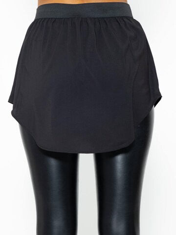 SASSYCLASSY Skirt in Black