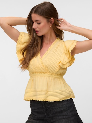 VERO MODA - Blusa 'VMNorden' en amarillo: frente