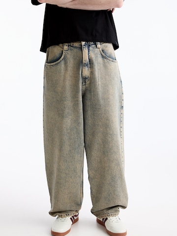 Pull&Bear Loosefit Jeans i blå: framsida