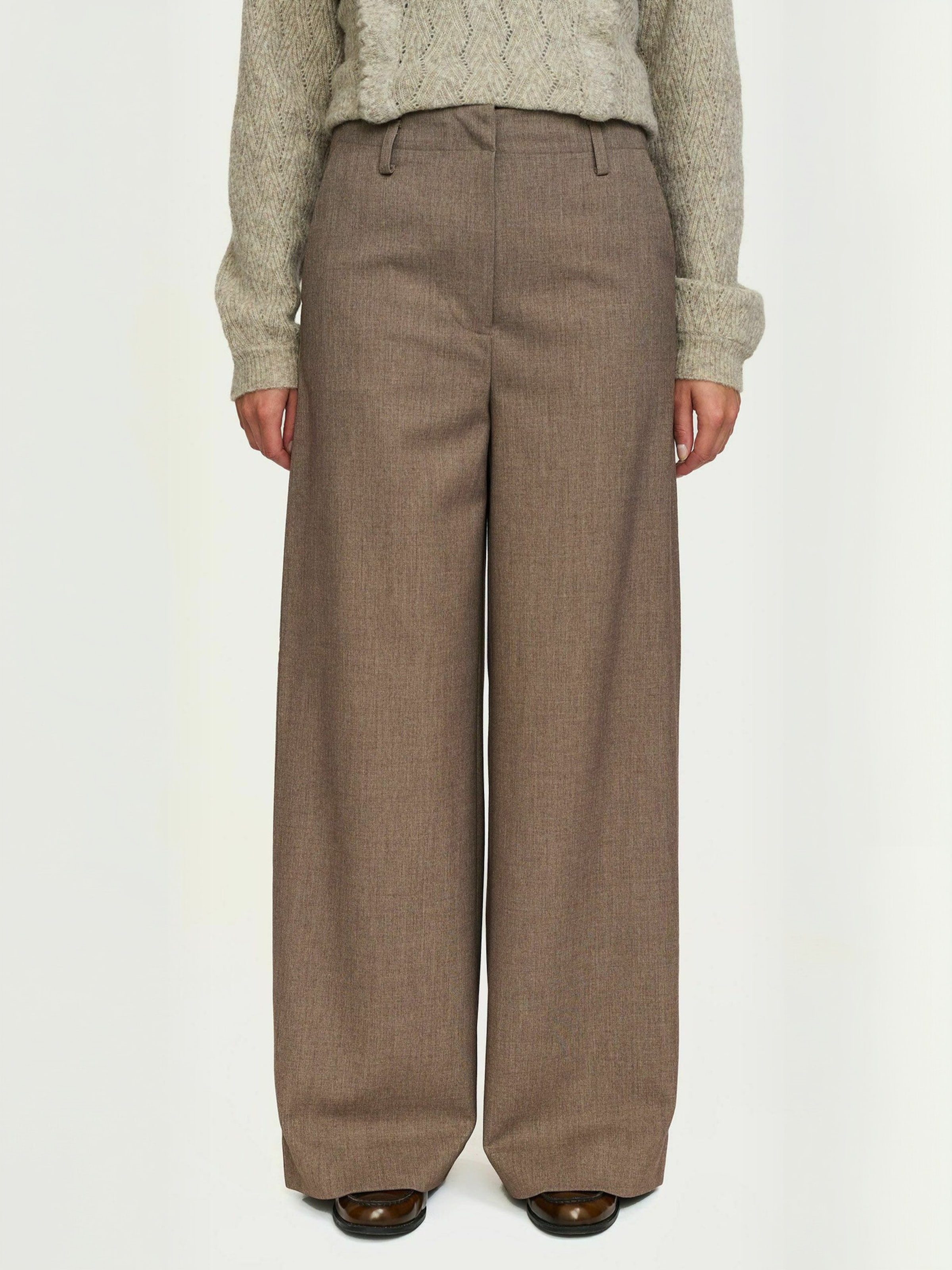 Soft Rebels Regular Trousers ' SRAubree ' in Silver: front