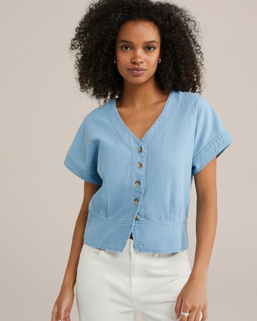 WE Fashion Blouse in Blue: front