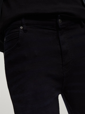 Pull&Bear Regular Jeans in Black