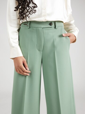 Wide leg Pantaloni cu dungă 'Harper' de la Lovechild 1979 pe verde