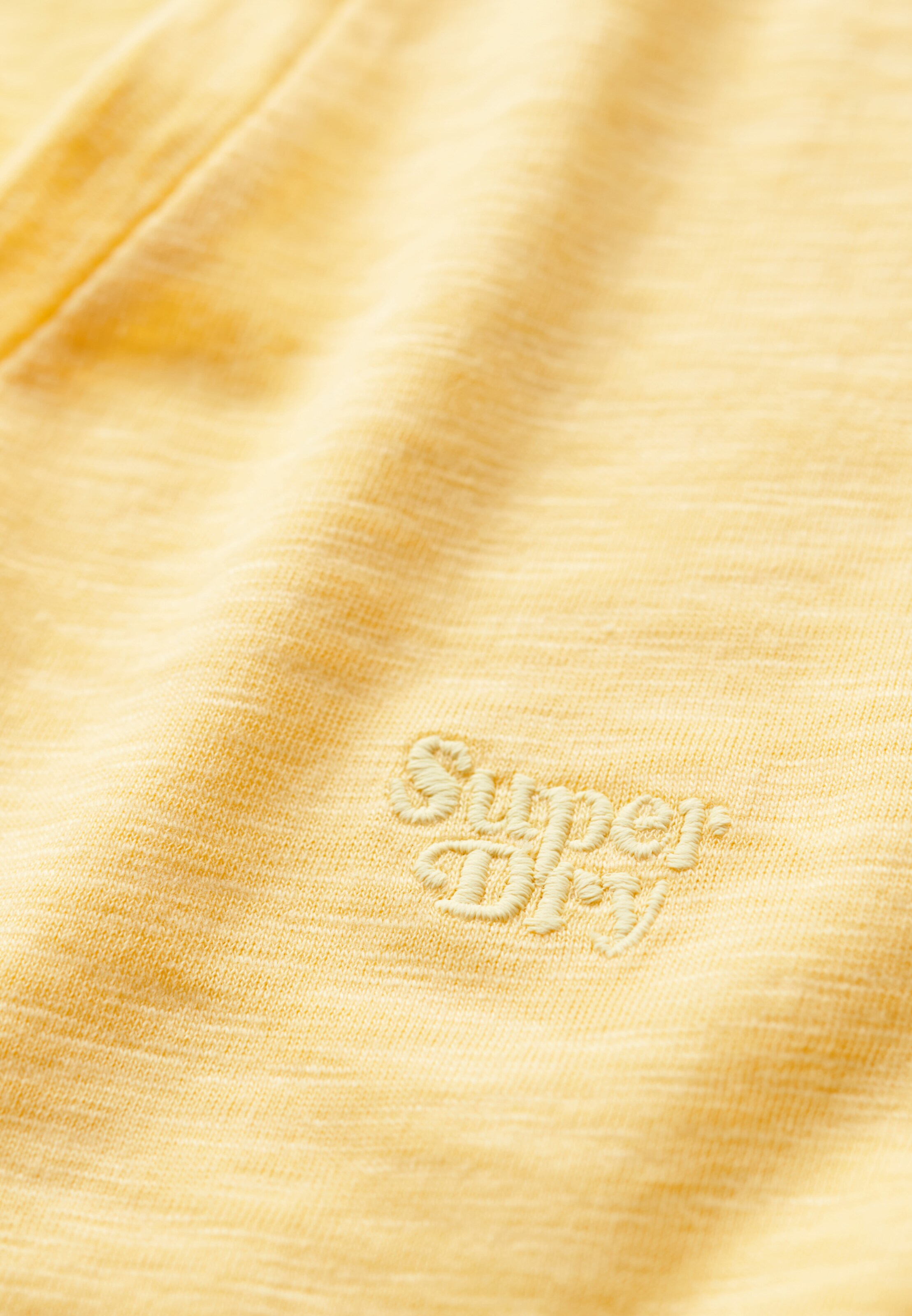 T-shirt Superdry en jaune