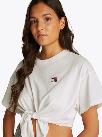 Tricou de la Tommy Jeans pe alb