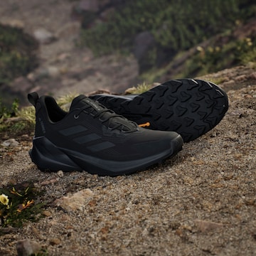 Chaussure basse 'Trailmaker 2' ADIDAS TERREX en noir