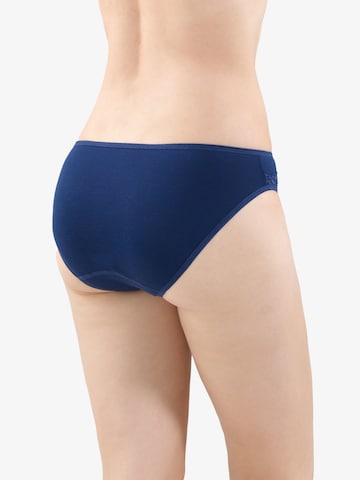 Blackspade Slip in Blue
