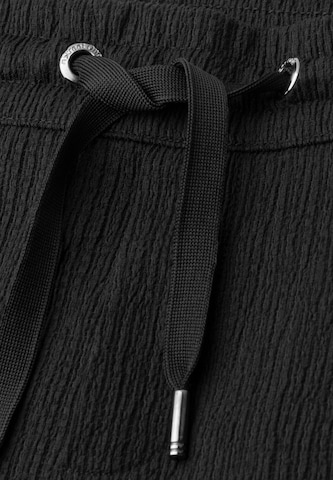 STREET ONE Loosefit Shorts in Schwarz