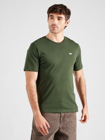 JJ Rebel T-Shirt in Grün: Vorderseite