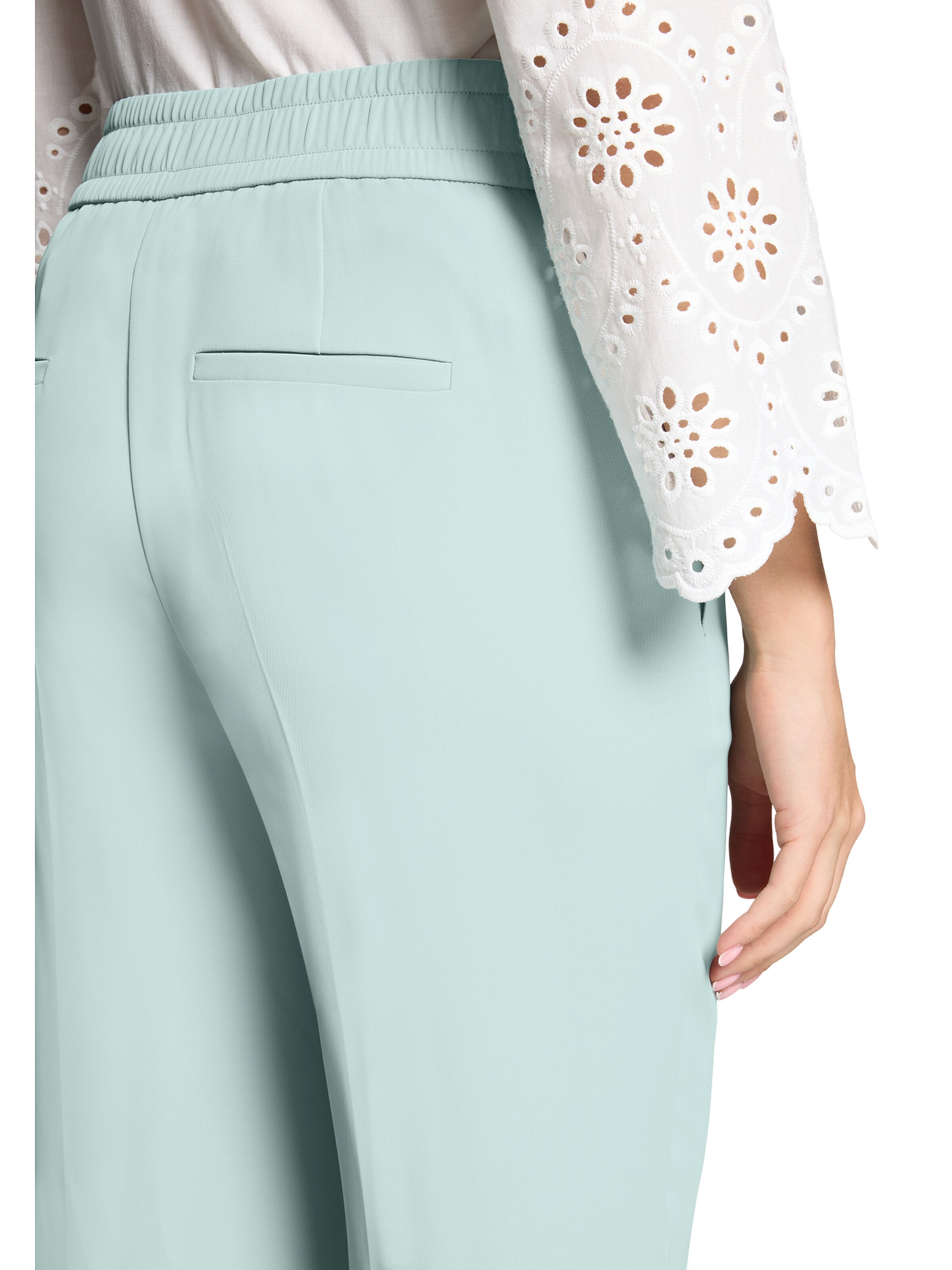 Betty Barclay Loose fit Trousers in Green