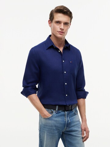 TOMMY HILFIGER Regular Fit Hemd in Blau: Vorderseite