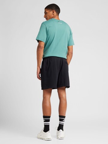 Nike Sportswear Štandardný strih Nohavice 'CLUB' - Čierna
