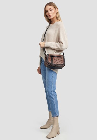 HARPA Shoulder Bag in Brown