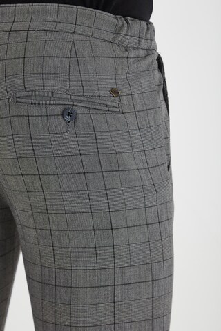 !Solid - Slimfit Calças 'TRAVIS' em cinzento