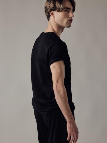 Maglietta 'Girocollo' di OWN Off With Nature in nero