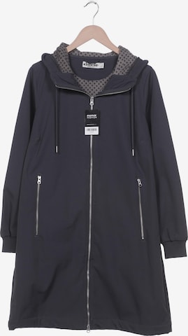 Danefae Jacket & Coat in L in Grey: front