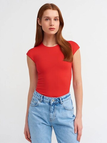Dilvin Shirt in Red: front