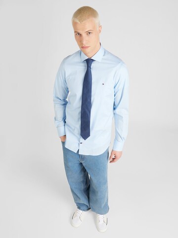 TOMMY HILFIGER - Slim Fit Camisa clássica em azul