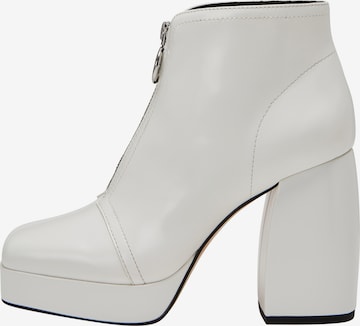 Katy Perry - Botas de tobillo 'THE UPLIFT' en blanco