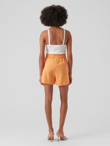 VERO MODA - Loosefit Pantalón 'Carmen' en naranja