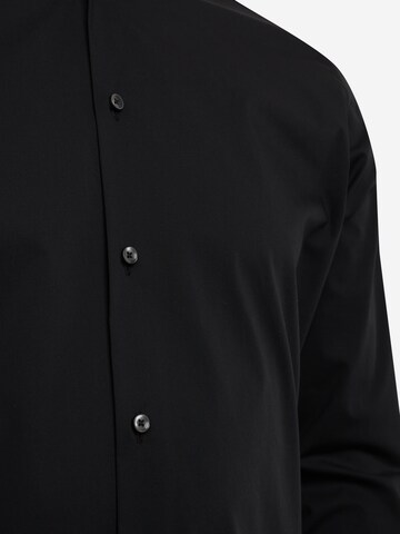 Coupe regular Chemise 'Joe' BOSS en noir